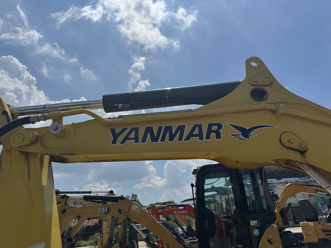YANMAR VIO35-6 - Мини-экскаватор: фото 3 YANMAR VIO35-6 - Мини-экскаватор: фото 3