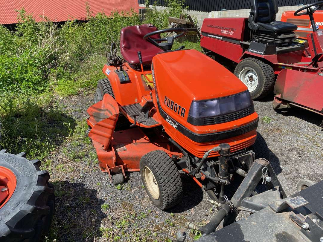 2000 Kubota G1700//Sitteklipper med feier og oppsamler - Газонокосилка: фото 4 2000 Kubota G1700//Sitteklipper med feier og oppsamler - Газонокосилка: фото 4