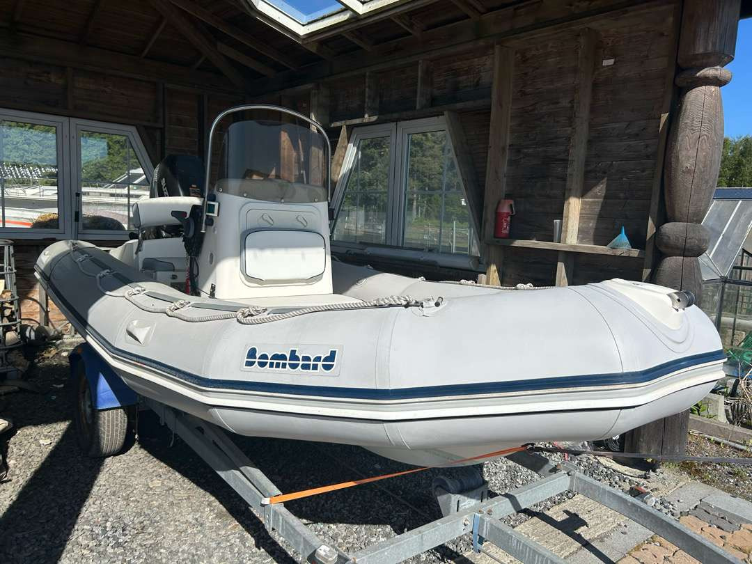 2005 Rib Bombard Explorer SB + Båtmotor Suzuki 70 Hk (Ny minstepris) - Другая техника: фото 2 2005 Rib Bombard Explorer SB + Båtmotor Suzuki 70 Hk (Ny minstepris) - Другая техника: фото 2