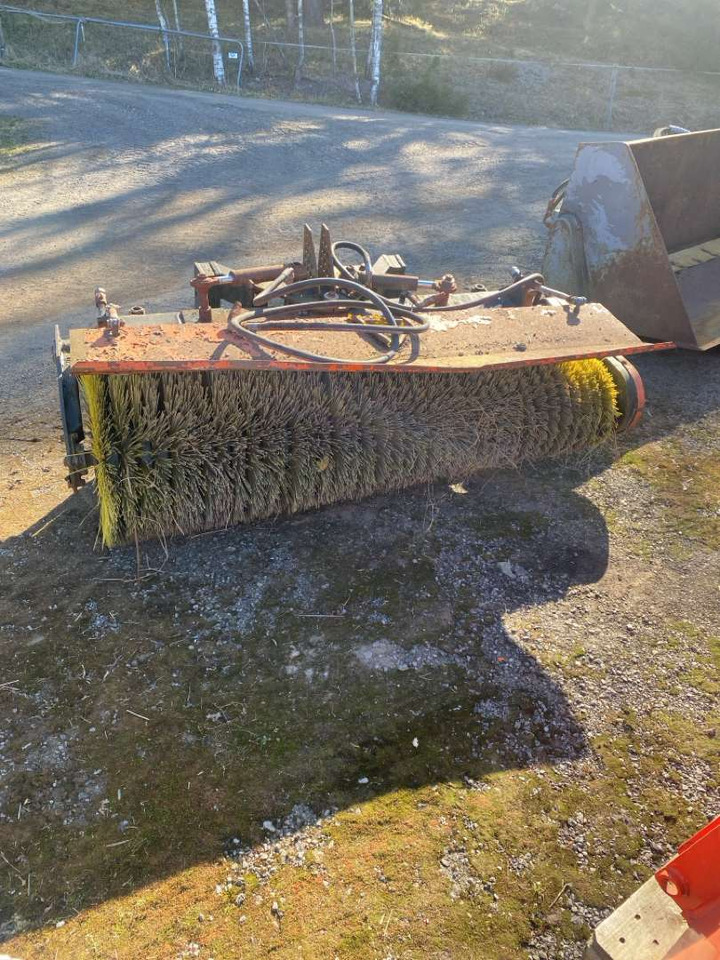 Stensballe feiekost - Навесное оборудование: фото 3 Stensballe feiekost - Навесное оборудование: фото 3