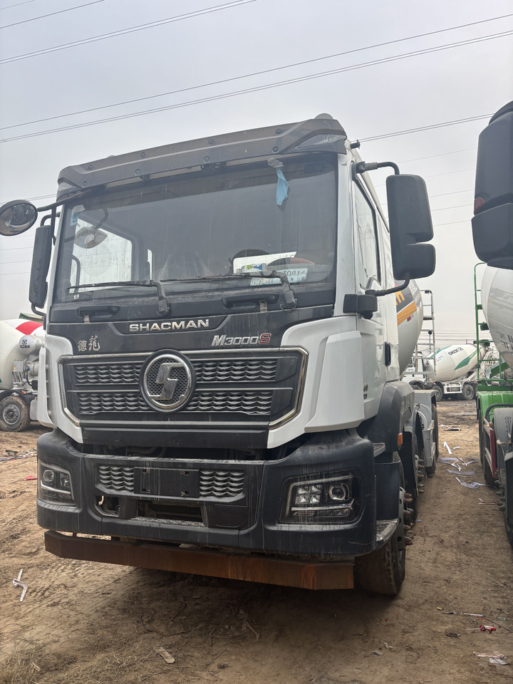SHACMAN M3000S - Бетономешалка: фото 2 SHACMAN M3000S - Бетономешалка: фото 2