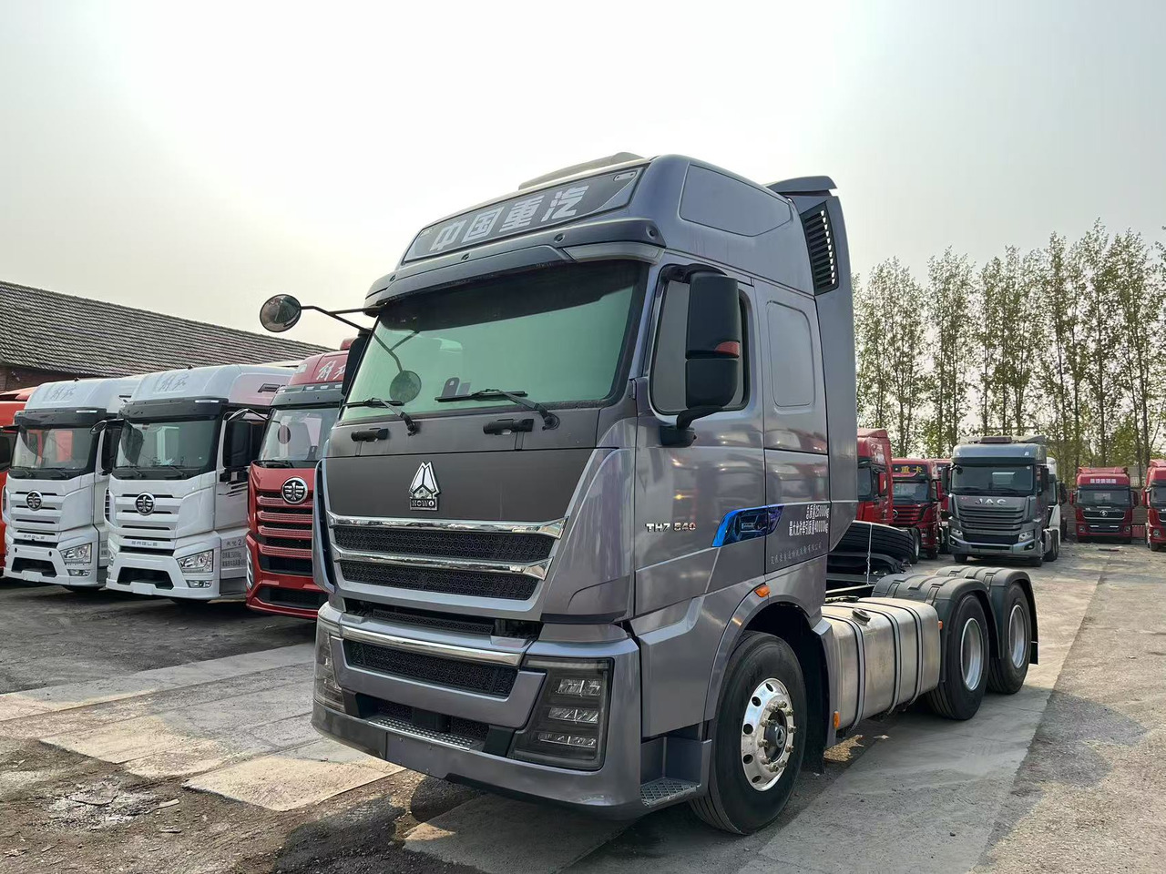 HOWO TH7 - Тягач: фото 1 HOWO TH7 - Тягач: фото 1