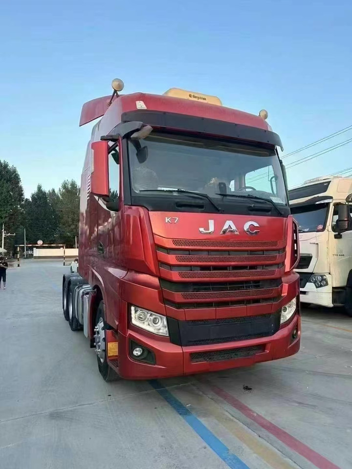 JAC K7 - Тягач: фото 3 JAC K7 - Тягач: фото 3