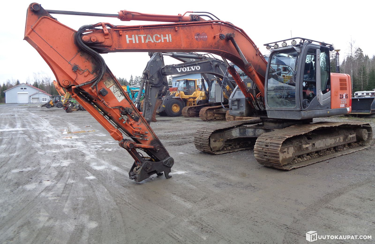 Hitachi ZX 225, 2011, Loimaa - Гусеничный экскаватор: фото 1 Hitachi ZX 225, 2011, Loimaa - Гусеничный экскаватор: фото 1