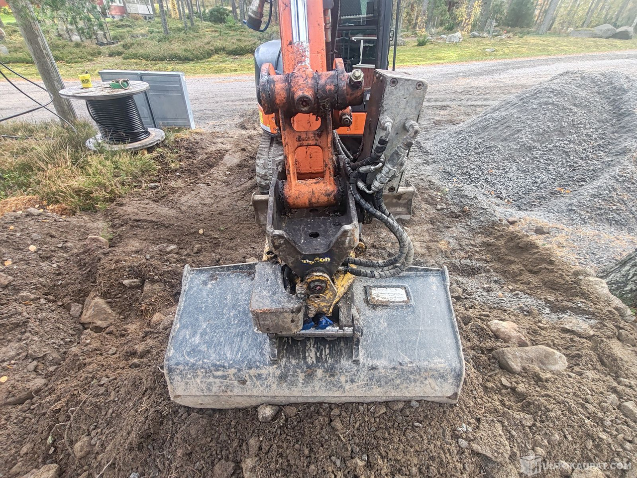 Hitachi ZX 27U-2 kaivinkone, 3328H, 2009, Uusikaupunki - Мини-экскаватор: фото 5 Hitachi ZX 27U-2 kaivinkone, 3328H, 2009, Uusikaupunki - Мини-экскаватор: фото 5