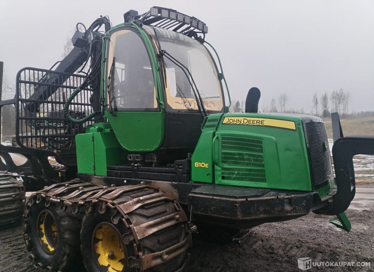 John Deere 810 E, 2012, Diesel, 29 000 h Ajokone, Leppävirta - Лесозаготовительная техника: фото 5 John Deere 810 E, 2012, Diesel, 29 000 h Ajokone, Leppävirta - Лесозаготовительная техника: фото 5