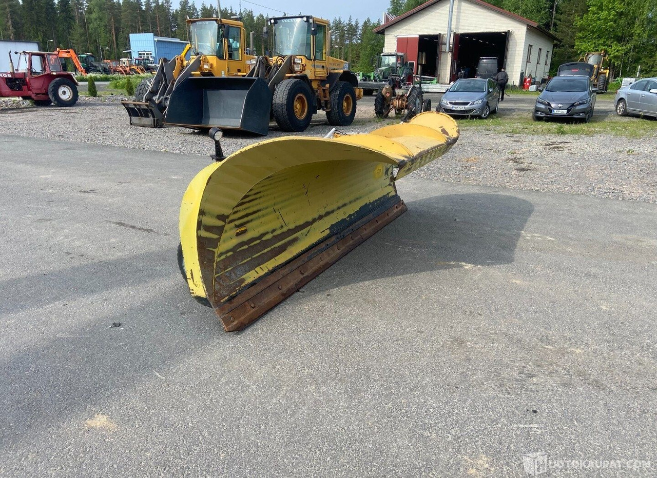 Rote PA300 Perhosaura, 2009 Perhosaura MTK25, Virrat - Отвал для снега: фото 5 Rote PA300 Perhosaura, 2009 Perhosaura MTK25, Virrat - Отвал для снега: фото 5