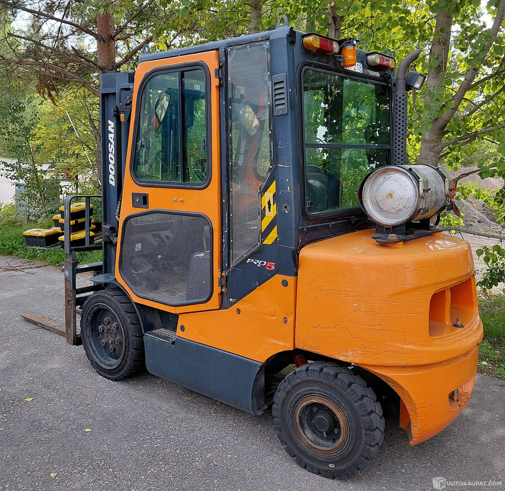 Doosan G33P-5, 2008 KAASUTRUKKI, Lahti - Строительная техника: фото 3 Doosan G33P-5, 2008 KAASUTRUKKI, Lahti - Строительная техника: фото 3