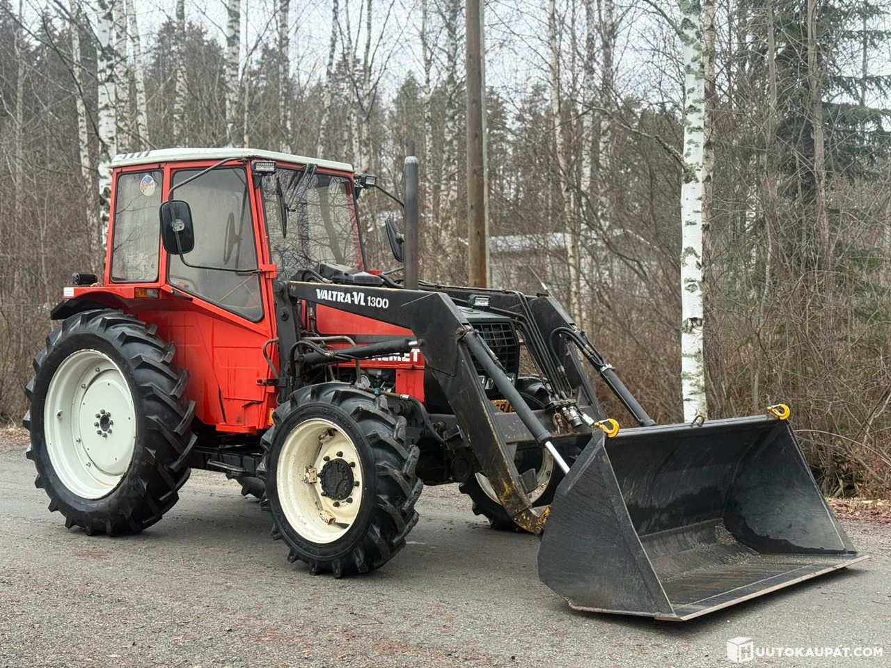 Valmet 604, 4x4 with front loader, 1985 — Well equipped!!, Jyväskylä - Трактор: фото 3 Valmet 604, 4x4 with front loader, 1985 — Well equipped!!, Jyväskylä - Трактор: фото 3