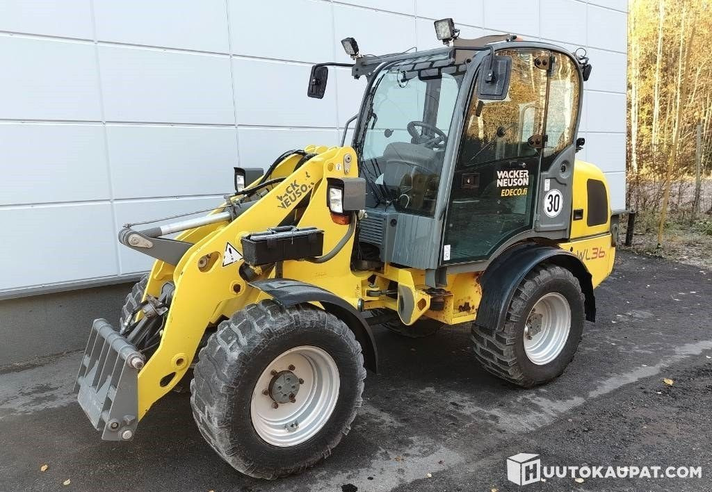 Wacker Neuson WL 36, 2014, 2,890 h Wheel Loader, Vantaa - Компактный фронтальный погрузчик: фото 2 Wacker Neuson WL 36, 2014, 2,890 h Wheel Loader, Vantaa - Компактный фронтальный погрузчик: фото 2