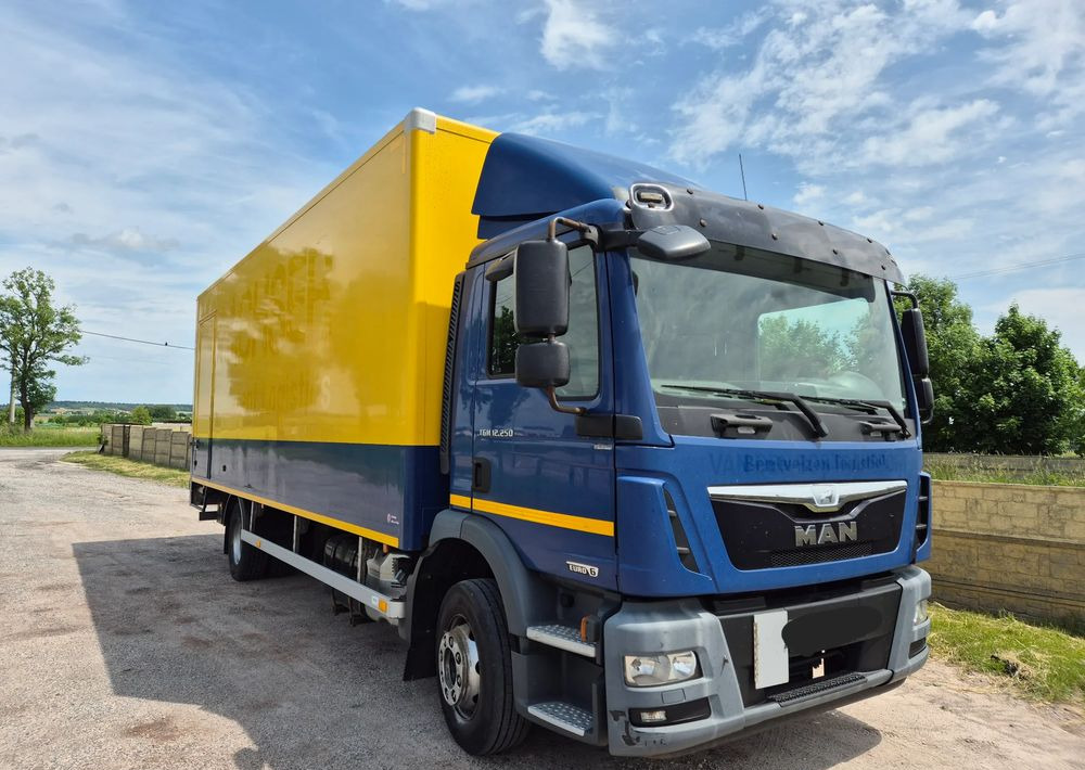 MAN TGM TGL 12.250 z Holandii KLIMA 7.2m AUTOMAT WINDA TOP CENA euro 6 nauka jazdy ESP ASR - Грузовик с закрытым кузовом: фото 2 MAN TGM TGL 12.250 z Holandii KLIMA 7.2m AUTOMAT WINDA TOP CENA euro 6 nauka jazdy ESP ASR - Грузовик с закрытым кузовом: фото 2