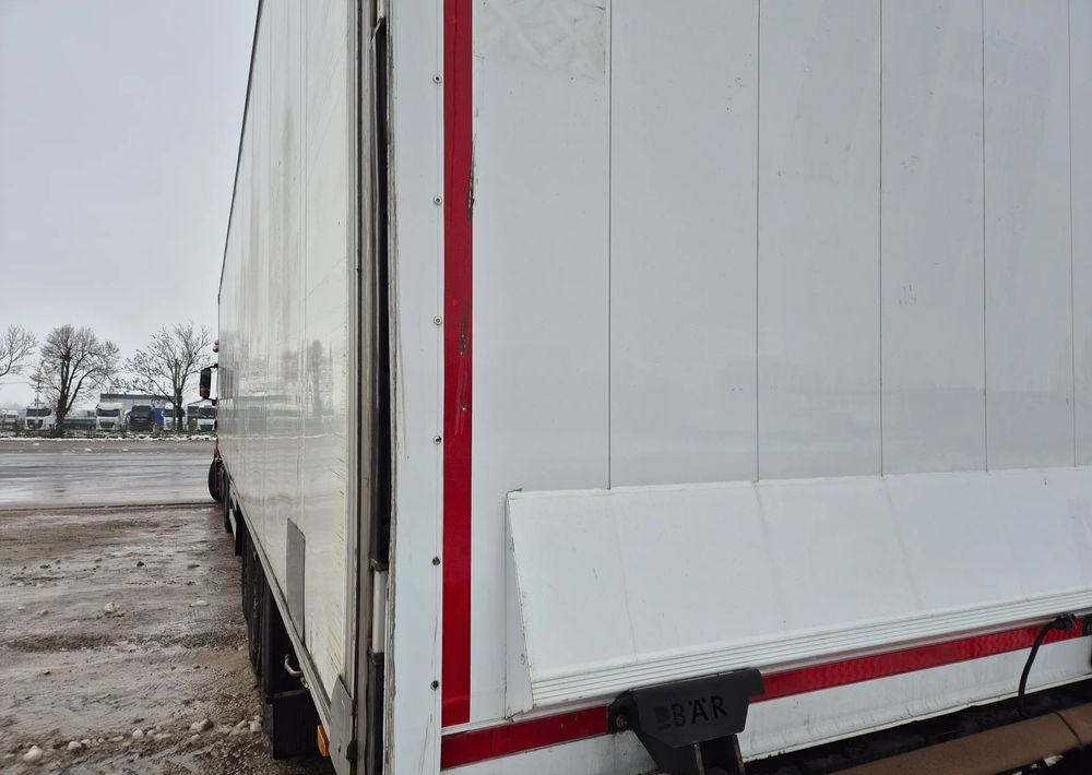 Полуприцеп-рефрижератор Schmitz Cargobull CARRIER MAXIMA 1300 / WINDA / DOPPEL STOCK / ŚCIANA GRODZIOWA / BELKI / PODNOSZONA OŚ / z Niemiec / TOP STAN 2011/ CARRIER CHŁODNIA CHLODNIA LODÓWKA PODWÓJNY ZAŁADUNEK PIĘTROWA: фото 10