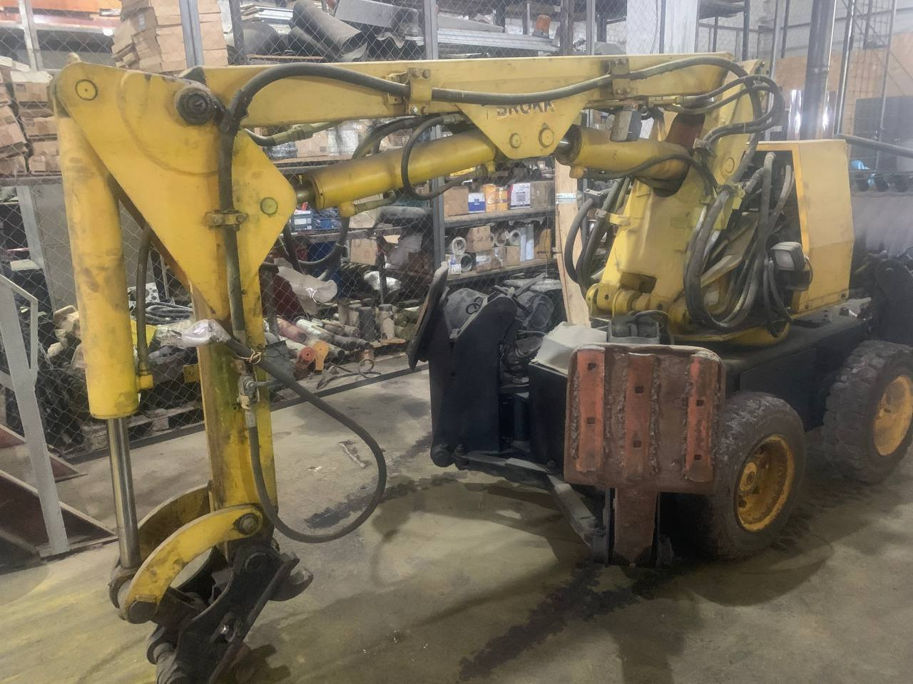 Brokk 250 - Мини-экскаватор: фото 3 Brokk 250 - Мини-экскаватор: фото 3