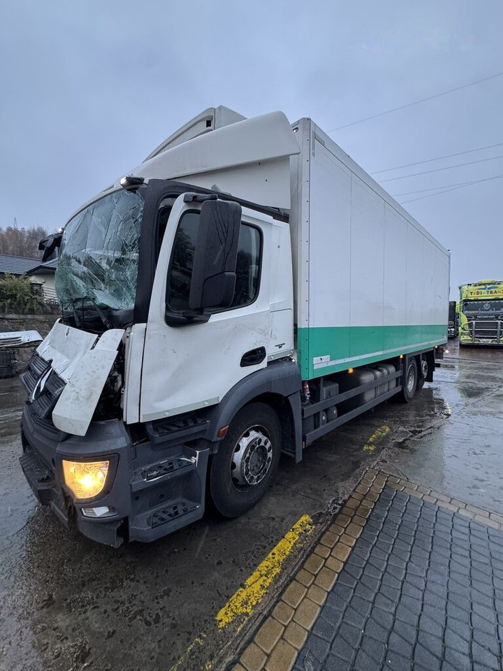 Damaged Mercedes-Benz Actros Antos Arocs - Кабина для Грузовиков: фото 4 Damaged Mercedes-Benz Actros Antos Arocs - Кабина для Грузовиков: фото 4