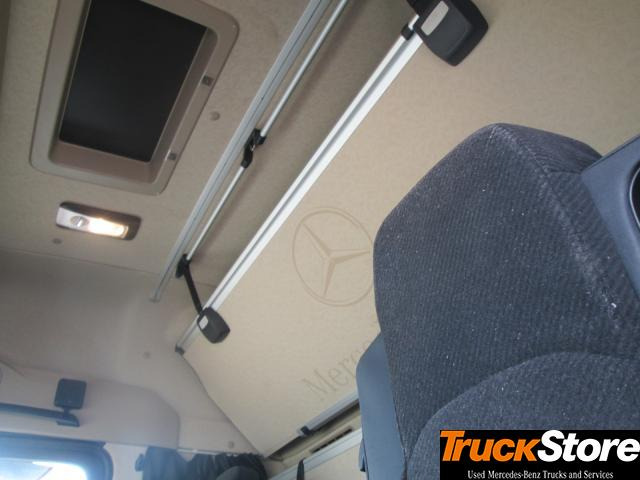 Mercedes-Benz Actros 1845 LS nRL - Тягач: фото 2 Mercedes-Benz Actros 1845 LS nRL - Тягач: фото 2