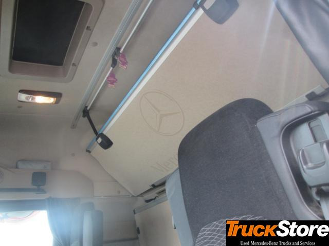 Mercedes-Benz Actros 1845 LS nRL - Тягач: фото 2 Mercedes-Benz Actros 1845 LS nRL - Тягач: фото 2