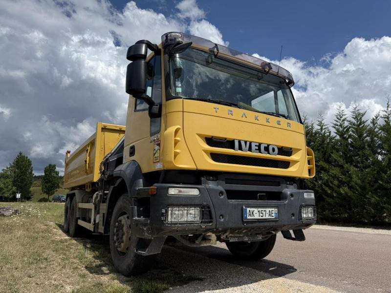 Iveco Trakker - Самосвал, Автоманипулятор: фото 1 Iveco Trakker - Самосвал, Автоманипулятор: фото 1