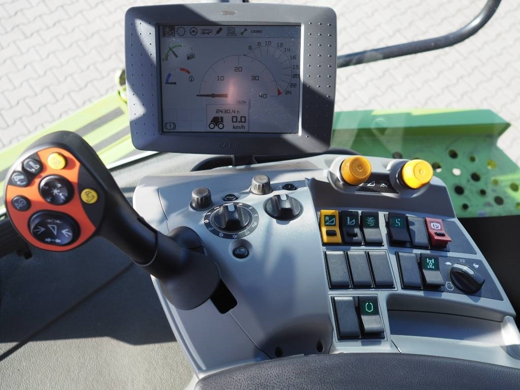 Зерноуборочный комбайн Claas Lexion 770TT 4x4 + V1200: фото 7 Зерноуборочный комбайн Claas Lexion 770TT 4x4 + V1200: фото 7