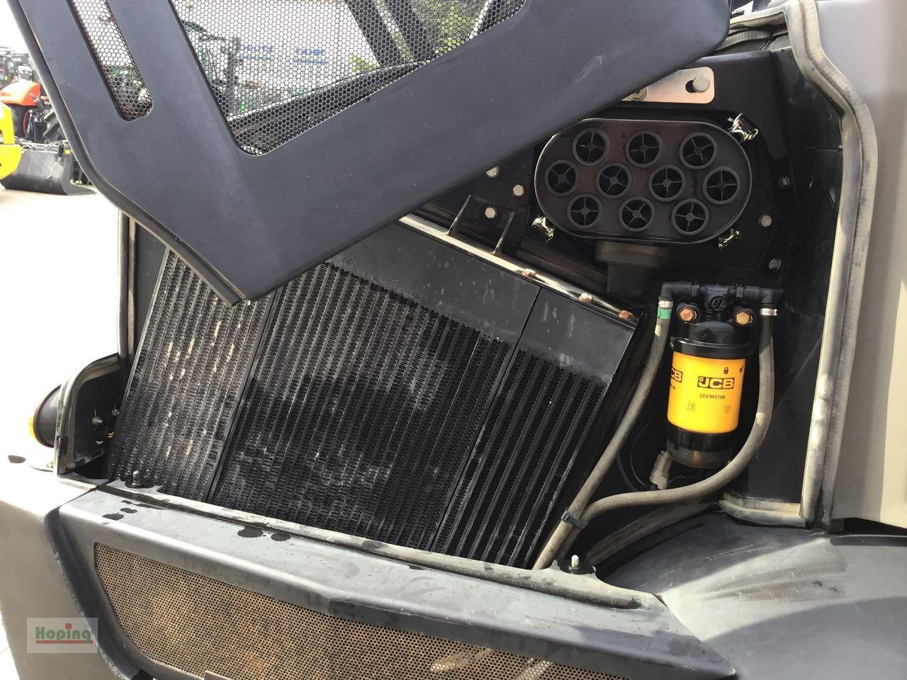 Колёсный погрузчик JCB 409: фото 10