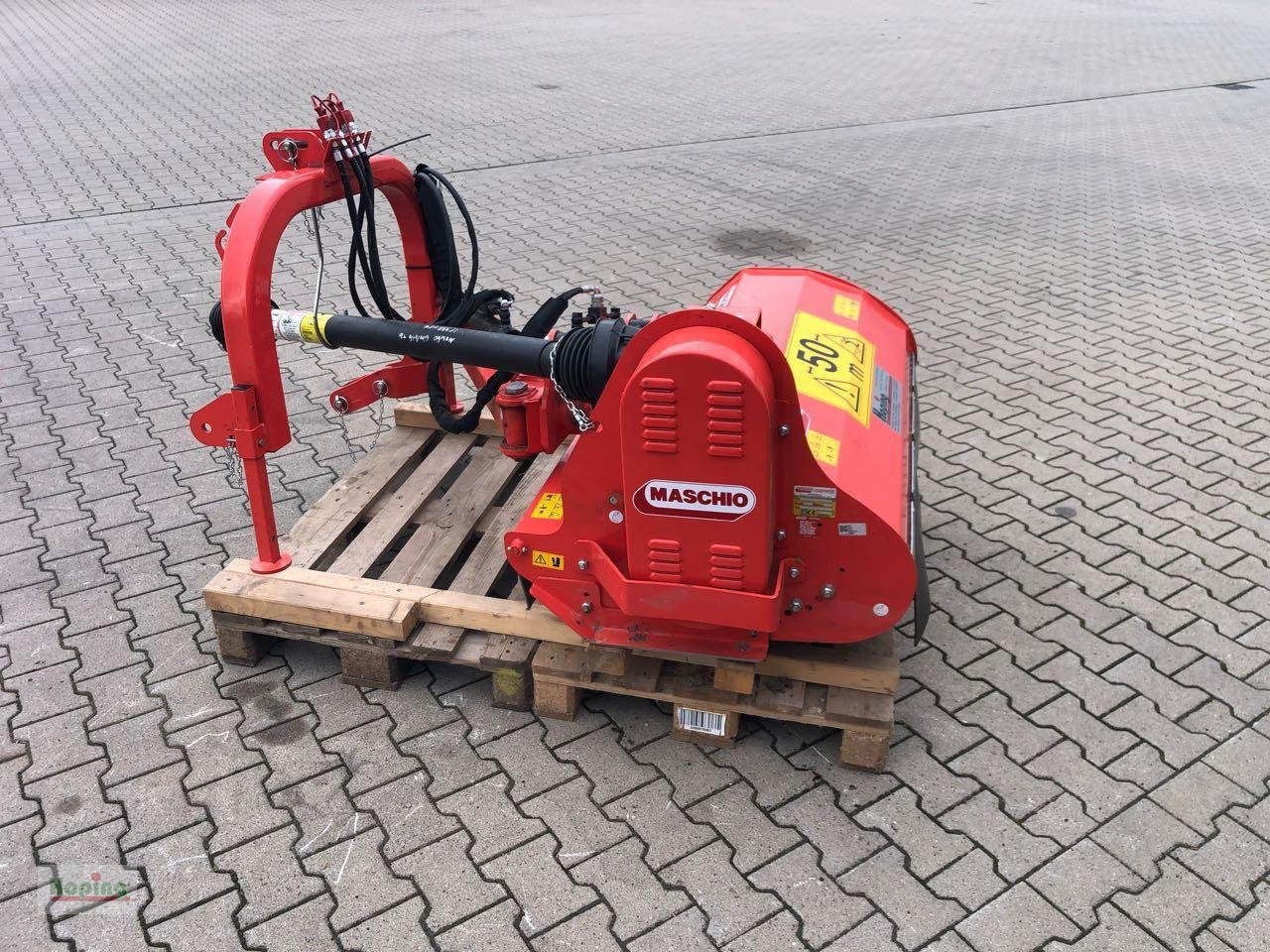 Maschio Giraffetta M 120 - Боковая косилка-измельчитель: фото 4 Maschio Giraffetta M 120 - Боковая косилка-измельчитель: фото 4