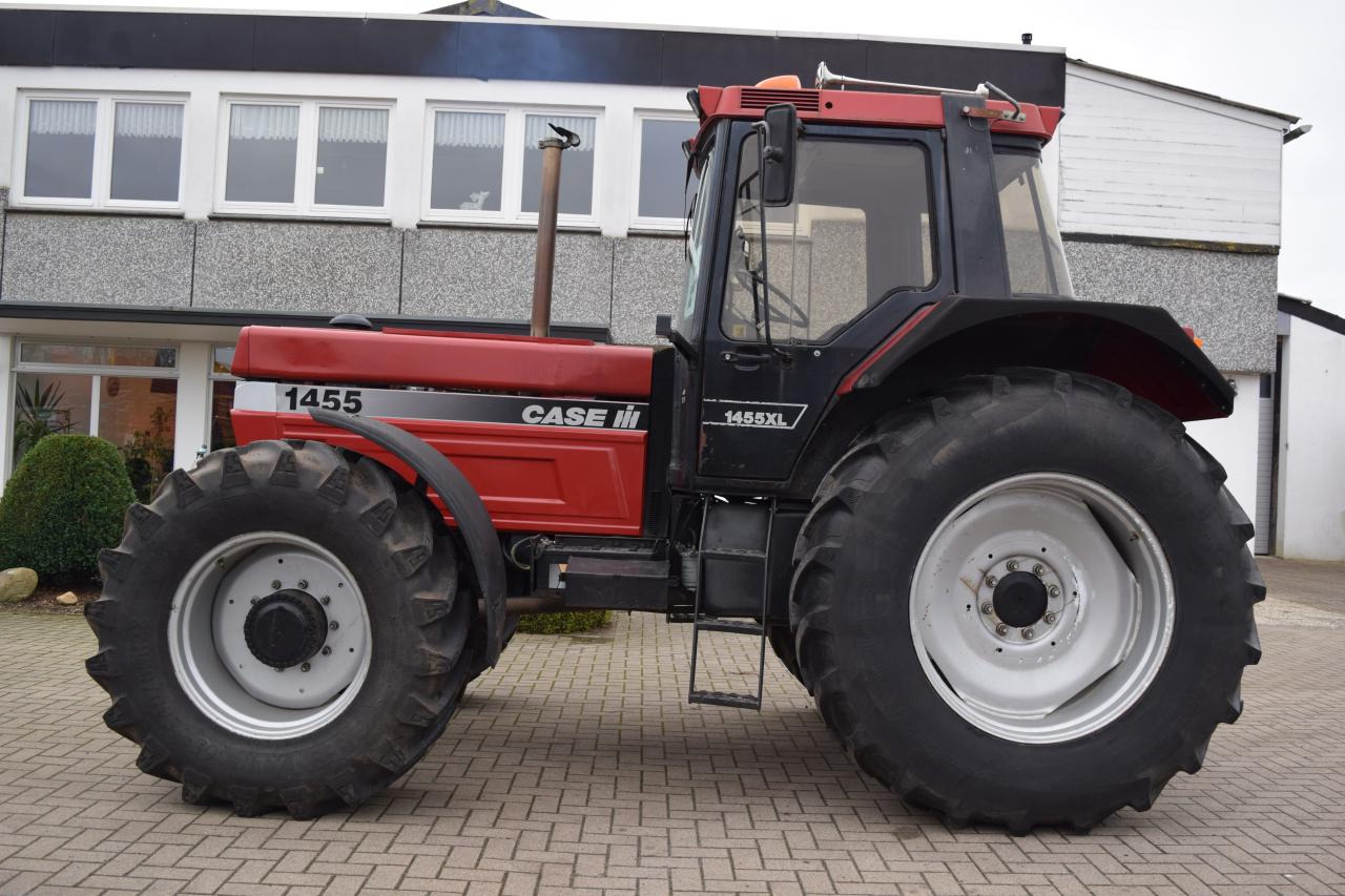 Case-IH 1455 XL A - Трактор: фото 1 Case-IH 1455 XL A - Трактор: фото 1