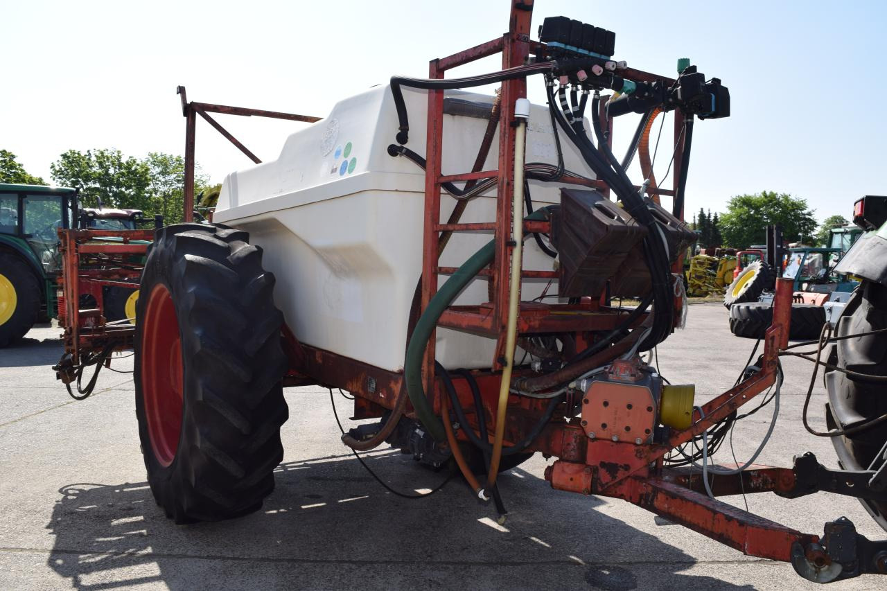 Holder N250 - Прицепной опрыскиватель: фото 4 Holder N250 - Прицепной опрыскиватель: фото 4