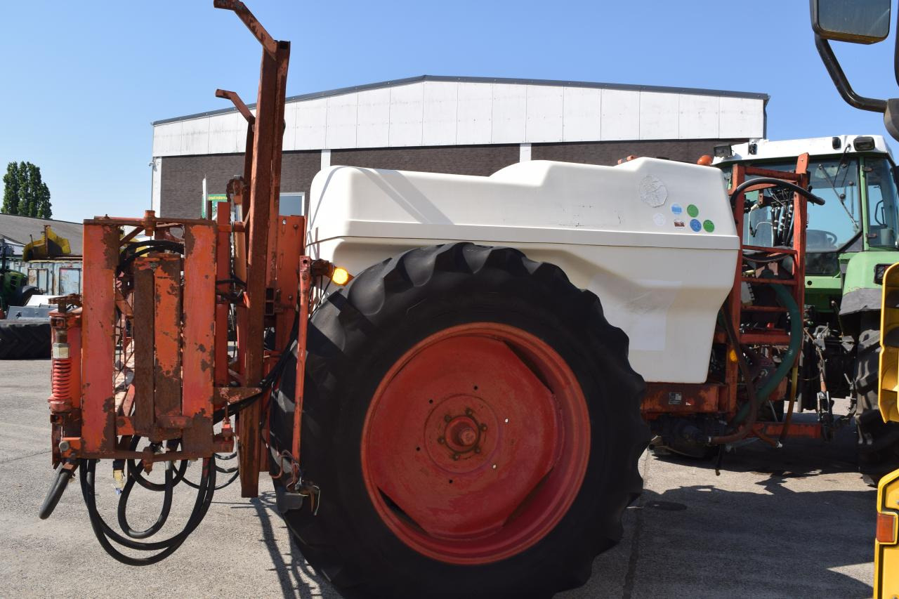 Holder N250 - Прицепной опрыскиватель: фото 2 Holder N250 - Прицепной опрыскиватель: фото 2