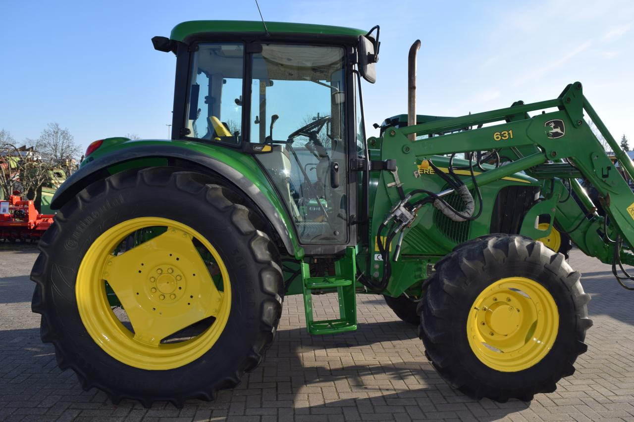 John Deere 6220 - Трактор: фото 2 John Deere 6220 - Трактор: фото 2