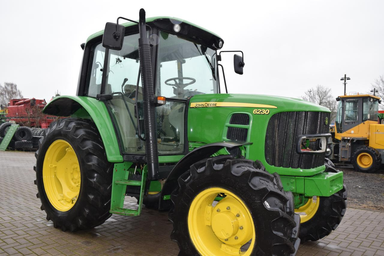 John Deere 6230 - Трактор: фото 2 John Deere 6230 - Трактор: фото 2