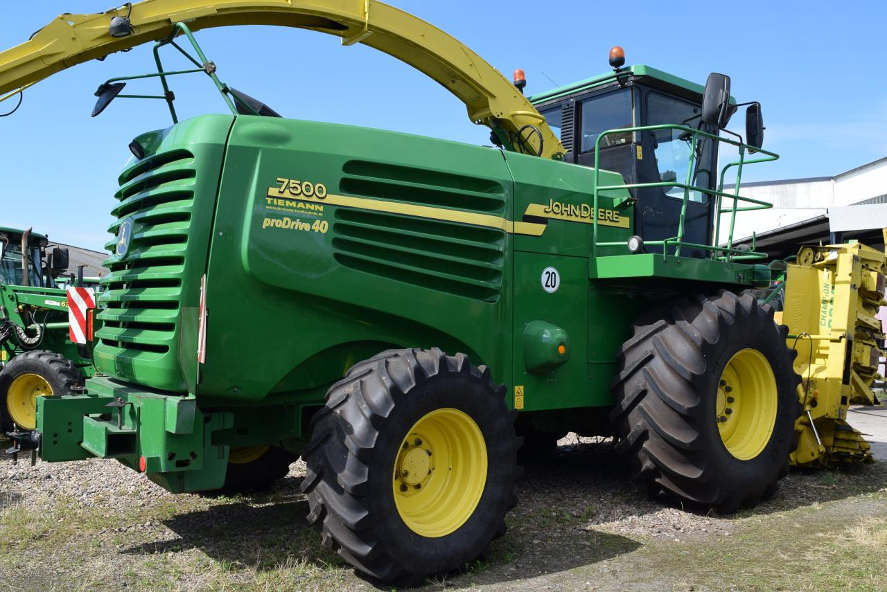 John Deere 7400 - Кормоуборочный комбайн: фото 4 John Deere 7400 - Кормоуборочный комбайн: фото 4
