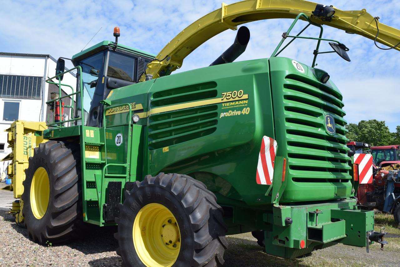 John Deere 7400 - Кормоуборочный комбайн: фото 3 John Deere 7400 - Кормоуборочный комбайн: фото 3