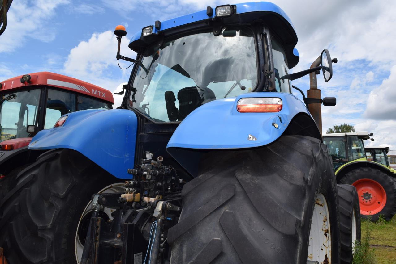 New Holland T 7040 - Трактор: фото 3 New Holland T 7040 - Трактор: фото 3
