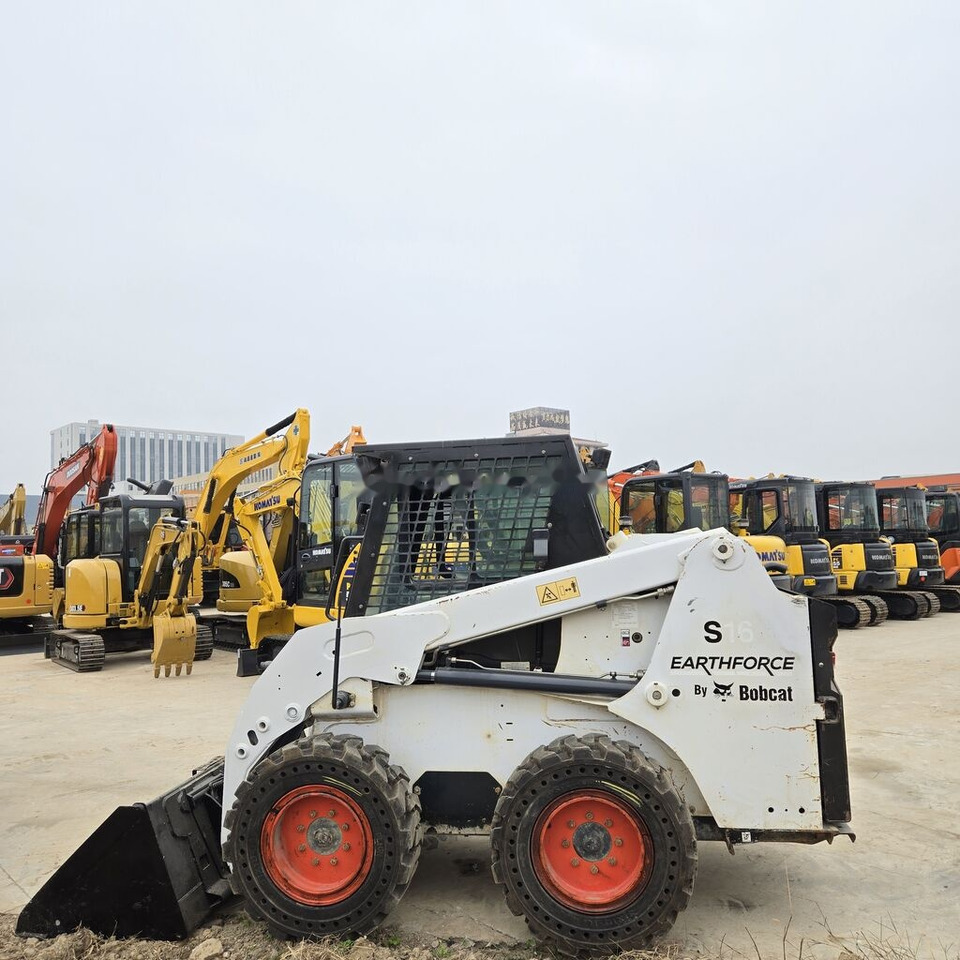 Мини-погрузчик с бортовым поворотом Bobcat S16: фото 7