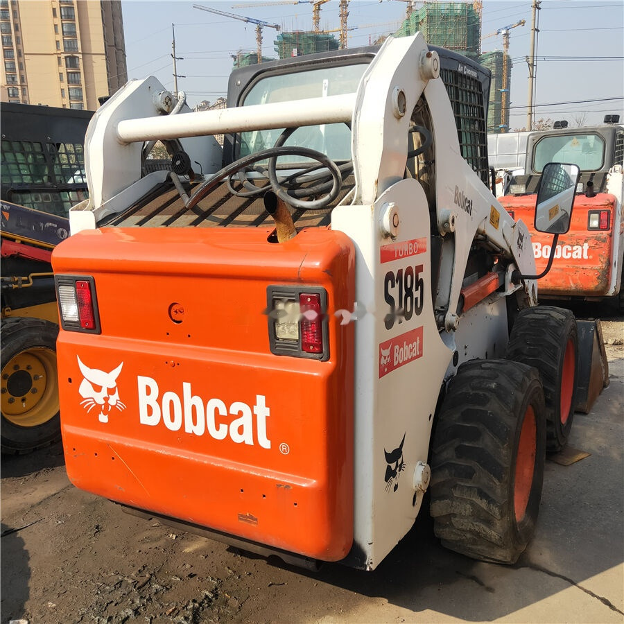 Bobcat S185 - Мини-погрузчик с бортовым поворотом: фото 4 Bobcat S185 - Мини-погрузчик с бортовым поворотом: фото 4