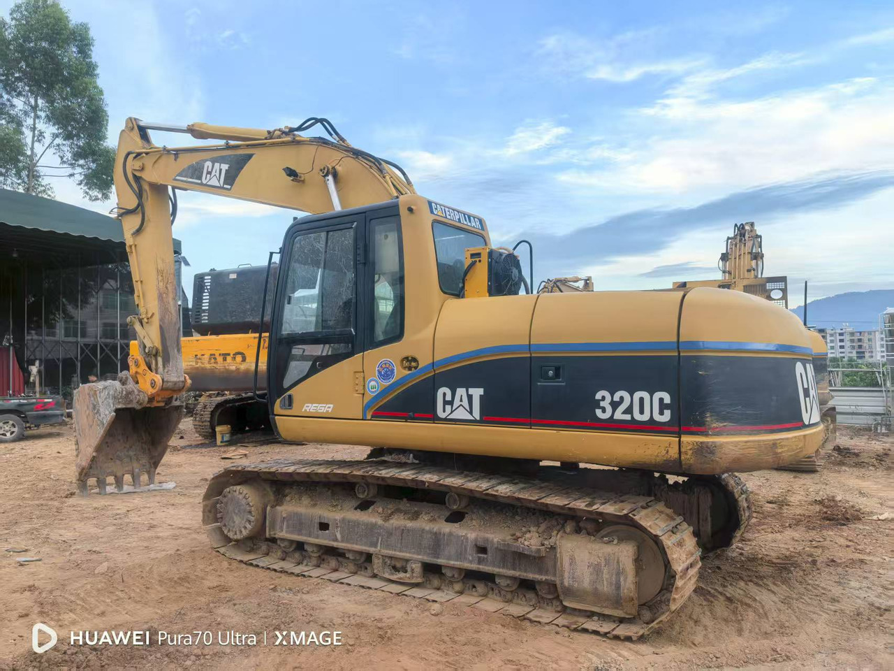 CATERPILLAR 320C - Гусеничный экскаватор: фото 1 CATERPILLAR 320C - Гусеничный экскаватор: фото 1