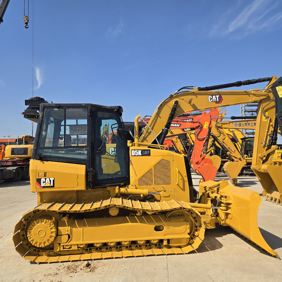 CATERPILLAR D5K - Бульдозер: фото 1 CATERPILLAR D5K - Бульдозер: фото 1