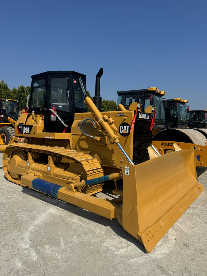 CATERPILLAR D6G - Бульдозер: фото 1 CATERPILLAR D6G - Бульдозер: фото 1