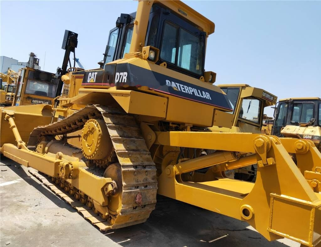 Caterpillar D7R - Бульдозер: фото 1 Caterpillar D7R - Бульдозер: фото 1
