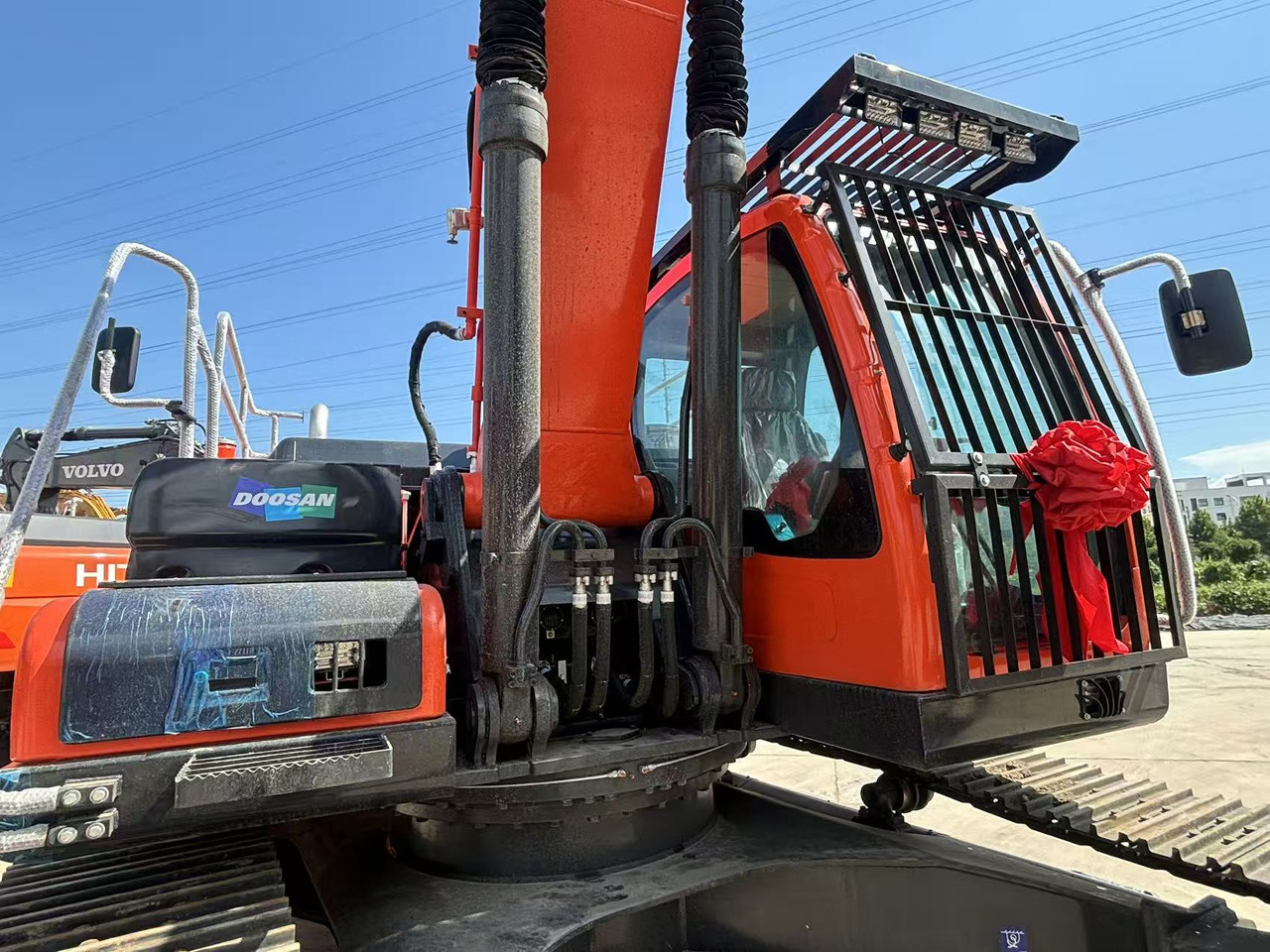 DOOSAN DX340LC-9C - Гусеничный экскаватор: фото 4 DOOSAN DX340LC-9C - Гусеничный экскаватор: фото 4