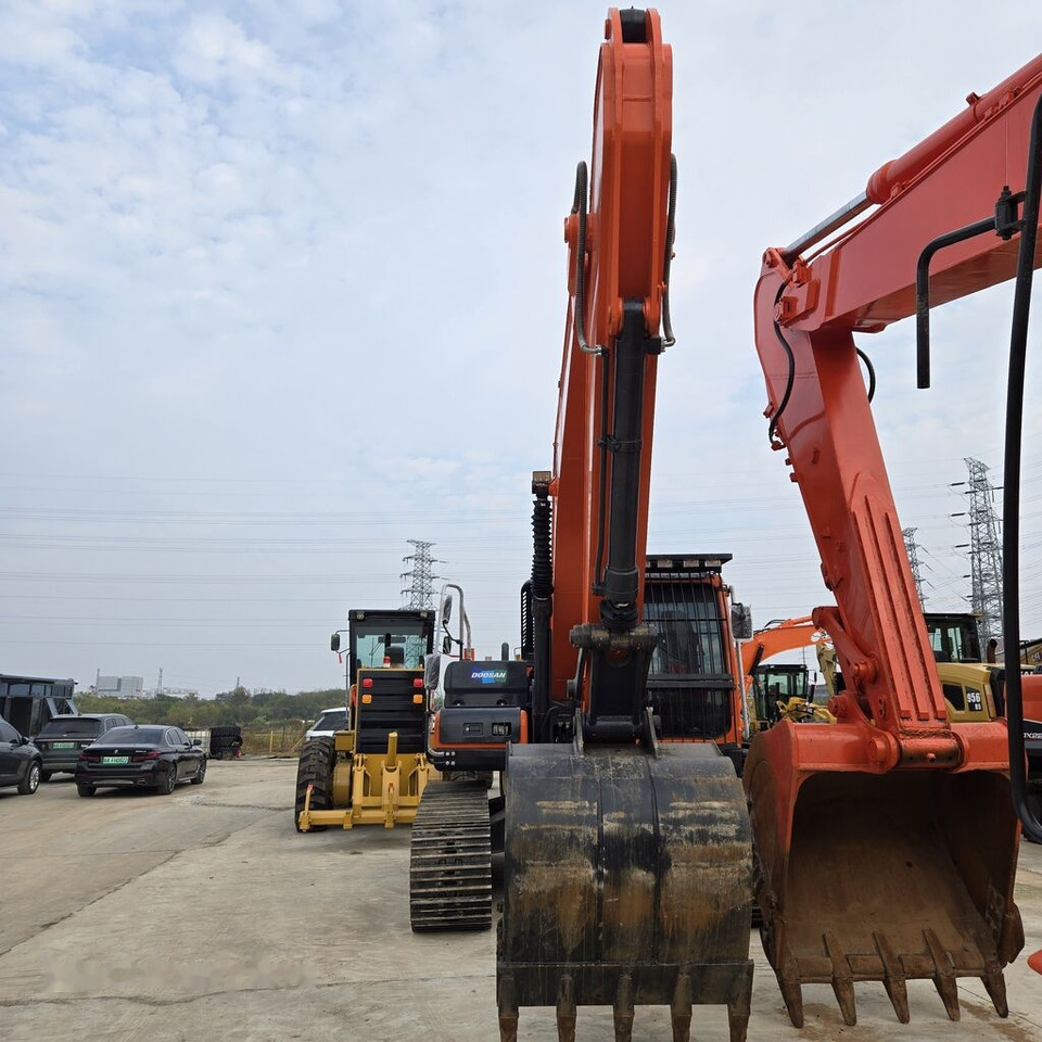 Гусеничный экскаватор Doosan DX225LC: фото 11