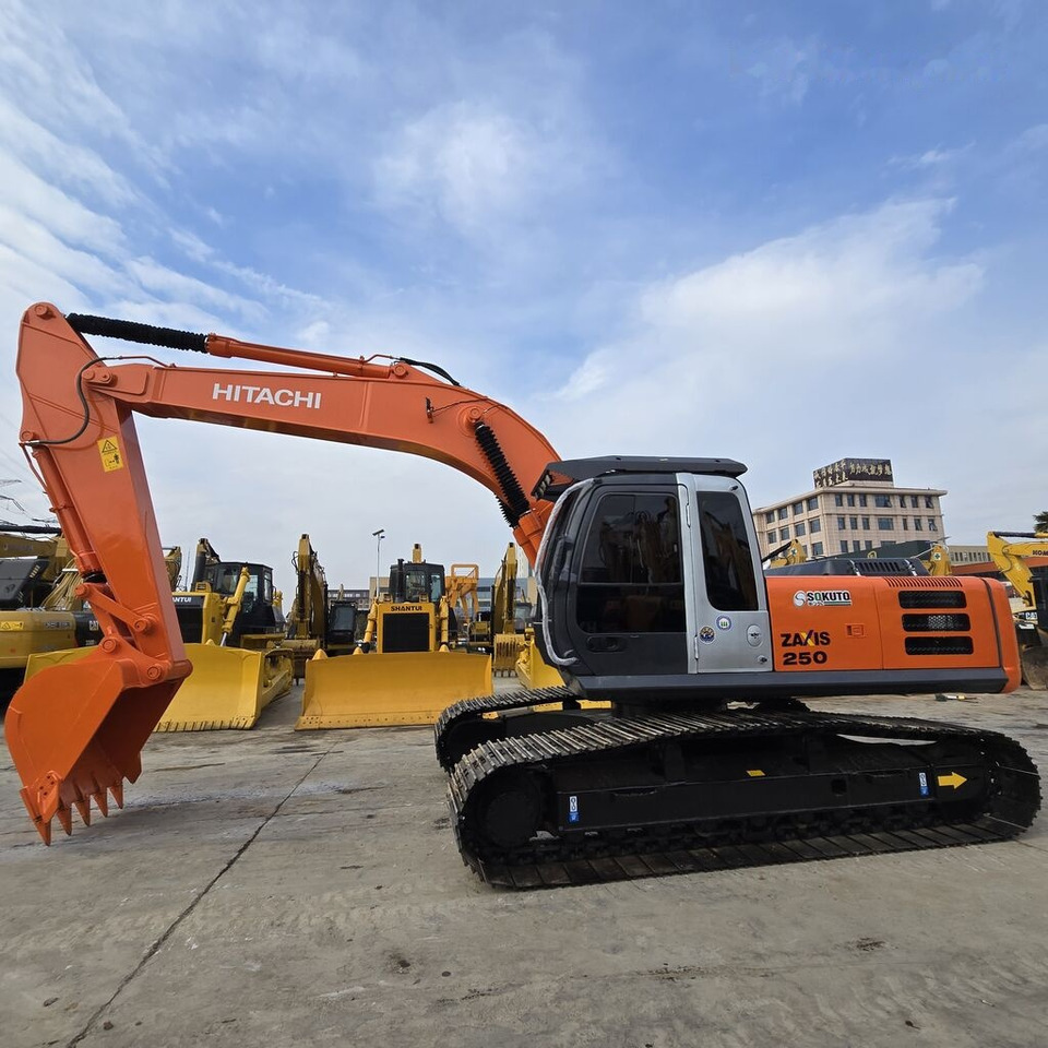 Hitachi ZX250 - Гусеничный экскаватор: фото 5 Hitachi ZX250 - Гусеничный экскаватор: фото 5