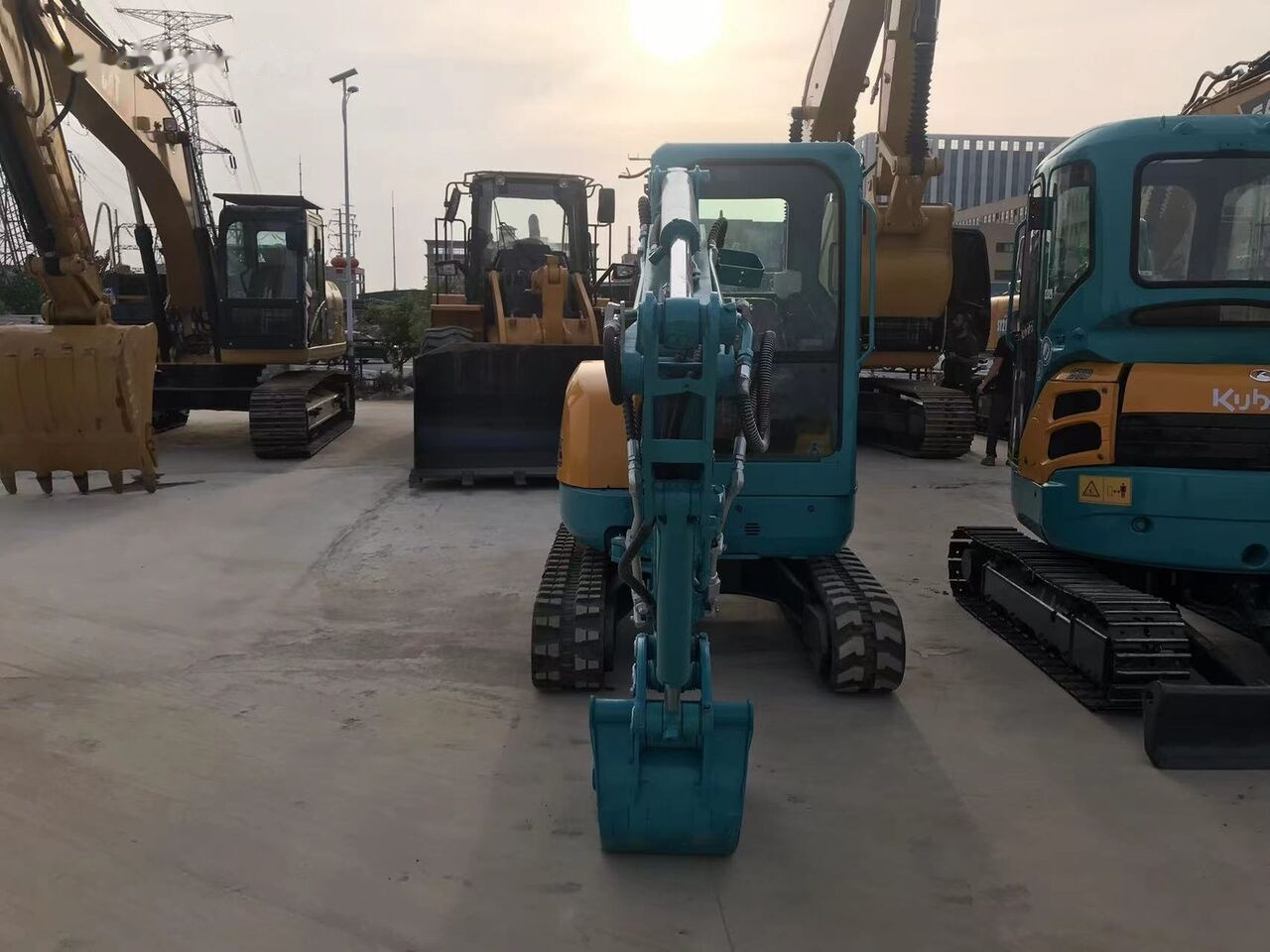 Kubota U25 - Мини-экскаватор: фото 1 Kubota U25 - Мини-экскаватор: фото 1