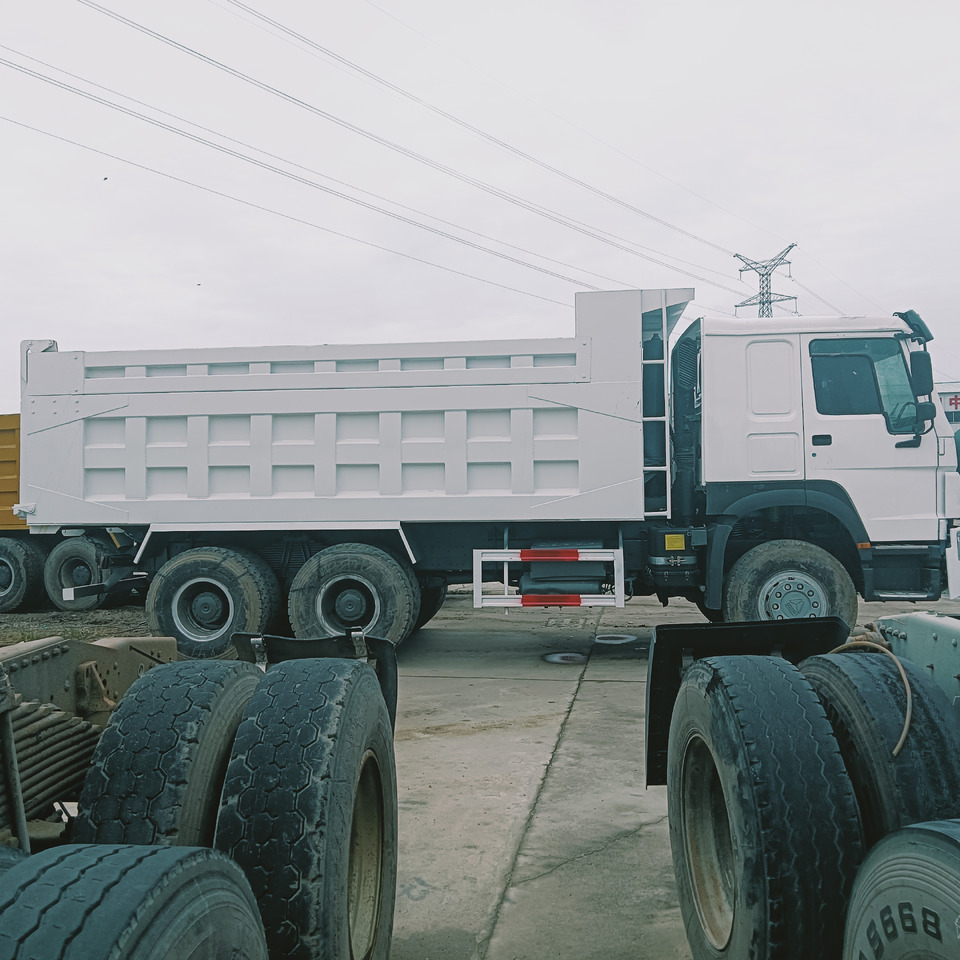 SINOTRUK HOWO - Самосвал: фото 5 SINOTRUK HOWO - Самосвал: фото 5