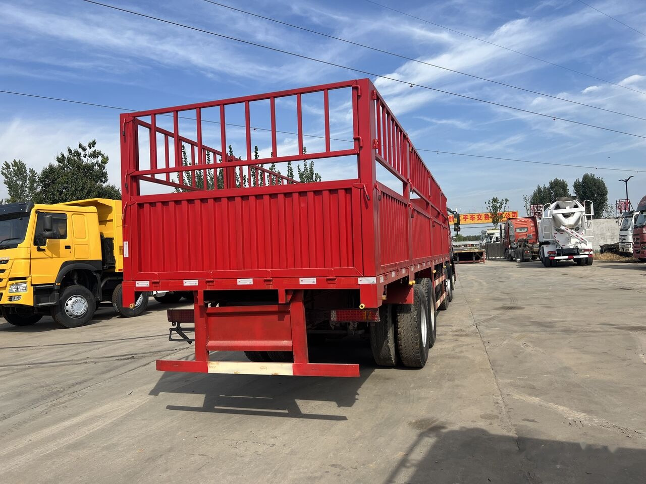 Sinotruk Howo Howo 8*4 - Грузовик бортовой/ Платформа: фото 4 Sinotruk Howo Howo 8*4 - Грузовик бортовой/ Платформа: фото 4