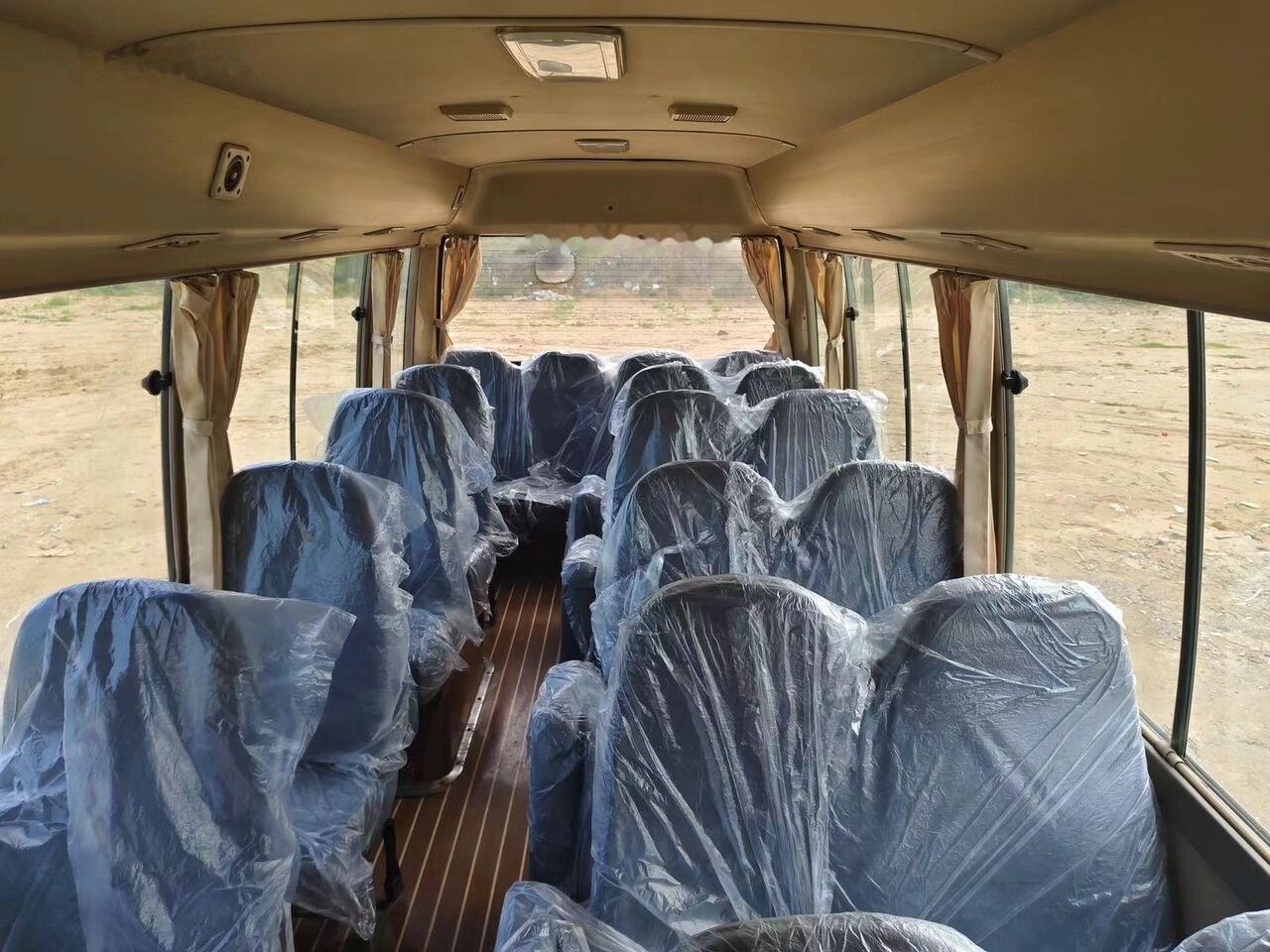 Toyota Coaster - Городской автобус: фото 2 Toyota Coaster - Городской автобус: фото 2