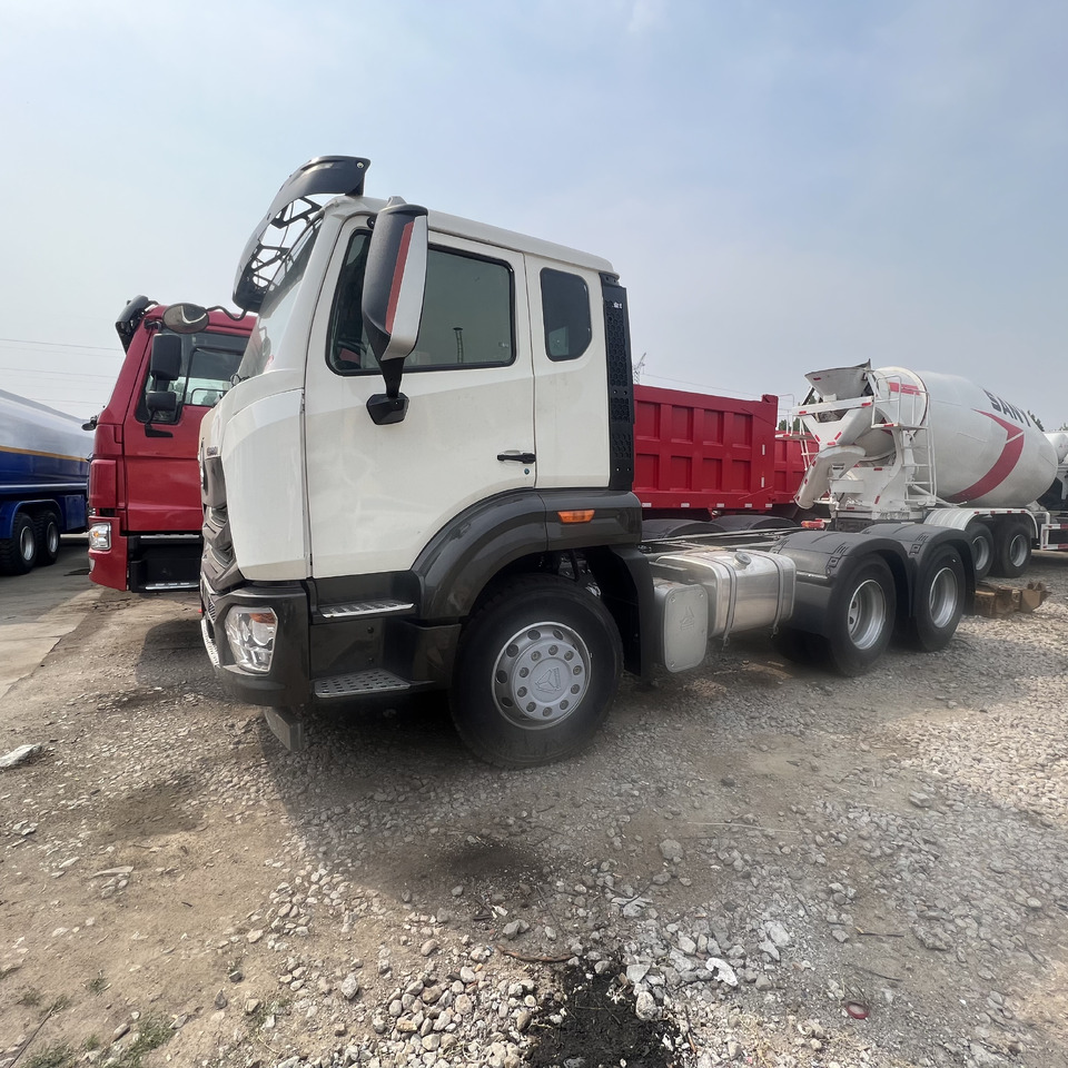 SINOTRUK HOHAN tralier head - Тягач: фото 5 SINOTRUK HOHAN tralier head - Тягач: фото 5