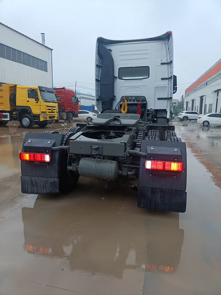 SINOTRUK HOWO A7 - Тягач: фото 4 SINOTRUK HOWO A7 - Тягач: фото 4