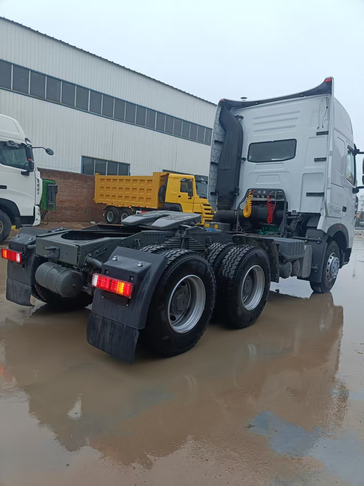 SINOTRUK HOWO A7 - Тягач: фото 3 SINOTRUK HOWO A7 - Тягач: фото 3