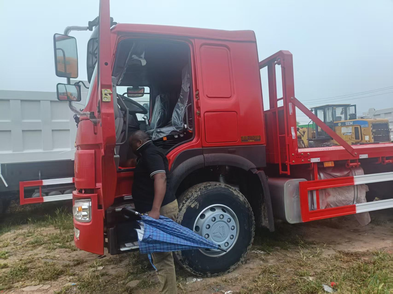 SINOTRUK HOWO - Тягач: фото 4 SINOTRUK HOWO - Тягач: фото 4