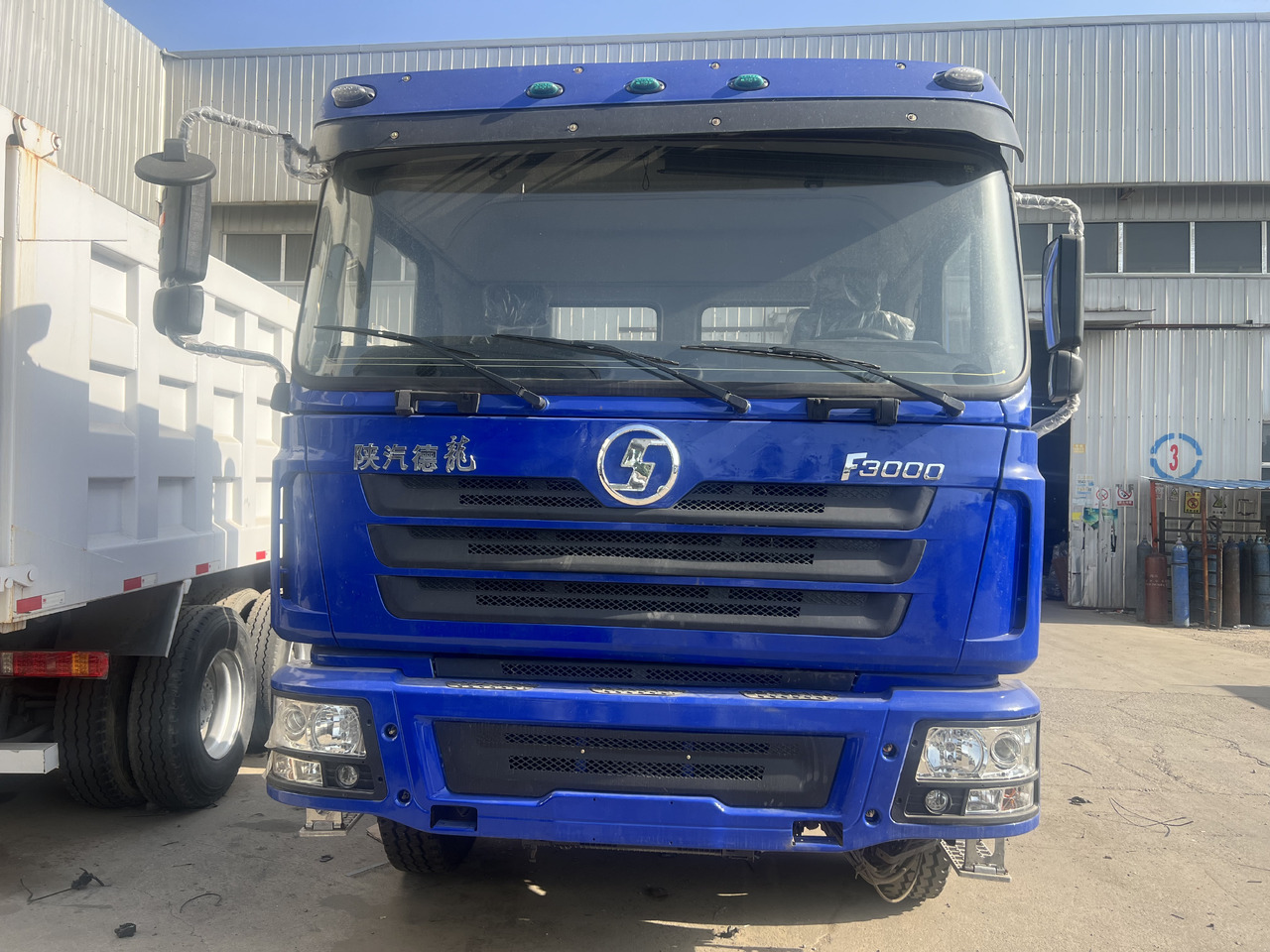 Shacman F3000 - Тягач: фото 2 Shacman F3000 - Тягач: фото 2